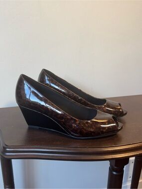 Predictions Brown Tortoiseshell Patent Peep-Toe Wedges